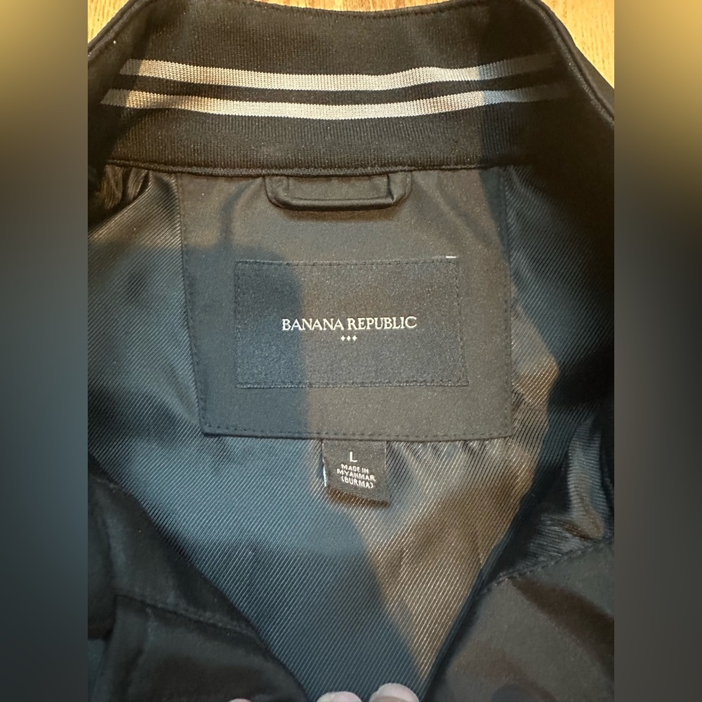 Banana Republic Men's Black Lightweight Jacket - Picture 3 of 5